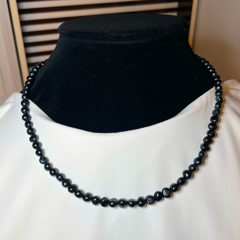 Black Blue Genuine Freshwater Pearl Necklace